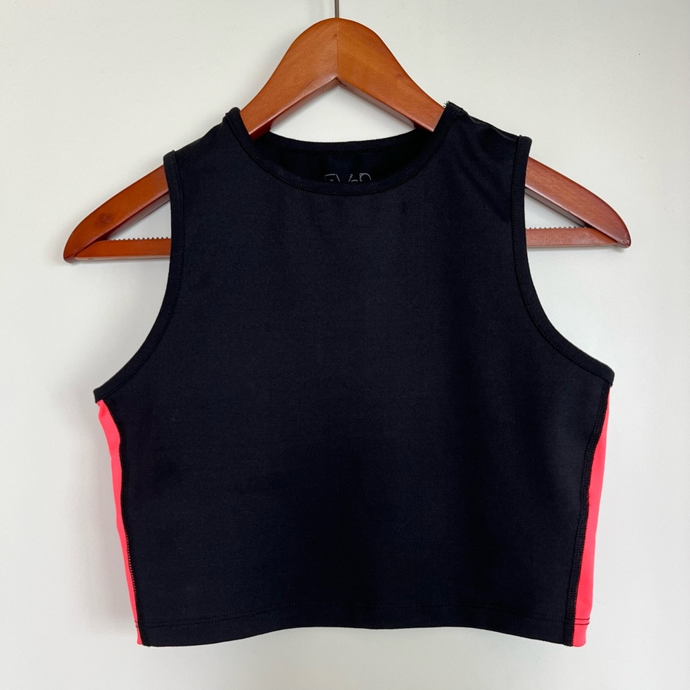 EVCR Evercrisp Black Cropped Activewear Tank Top (size small)